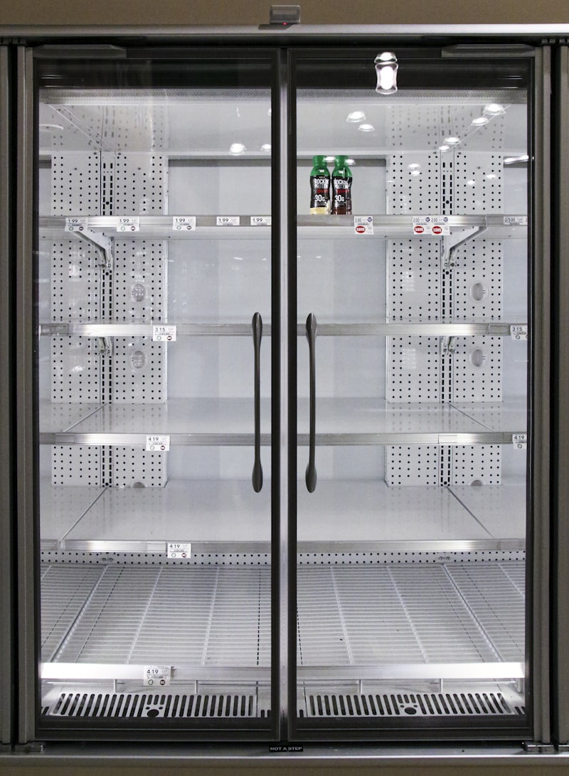 Storage containers